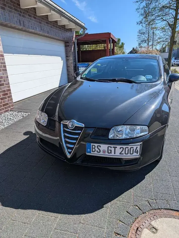 Gebraucht Alfa Romeo GT Distinctive 241 PS (177 kW) 2004 Schwarz Coupé