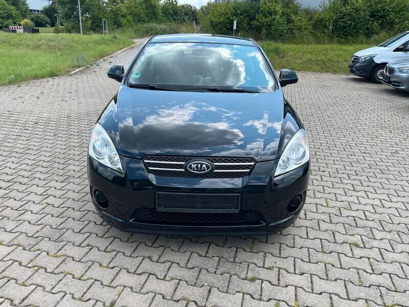 Schwarz Gebraucht 2009 Kia ProCeed LX Kleinwagen | 3.890 € - Bild 1/4
