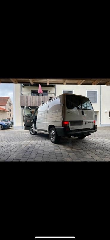 Second-hand VW Transporter 88 CP (64 kW) 2002 Van
