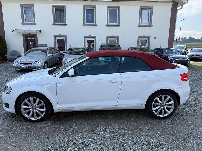 Gebraucht Audi A3 Cabriolet Attraction 102 PS (75 kW) 2009 Weiß Cabrio