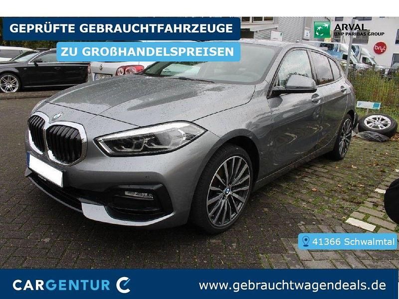 Skyscraper grau Gebraucht 2022 BMW 118 Sport Line Kleinwagen | 20.290 € (Guter Preis) - Bild 1/2