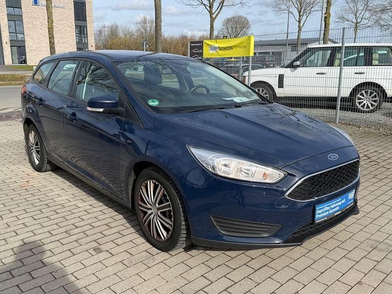 Gebraucht Ford Focus Trend 120 PS (88 kW) 2016 Blau Kombi