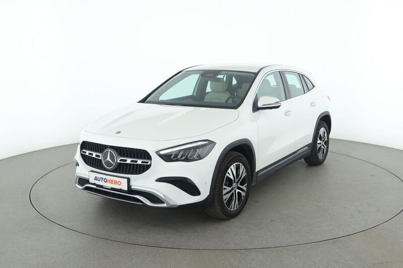 Weiß Gebraucht 2025 Mercedes GLA220 Progressive SUV | 44.910 € (Fairer Preis) - Bild 1/4