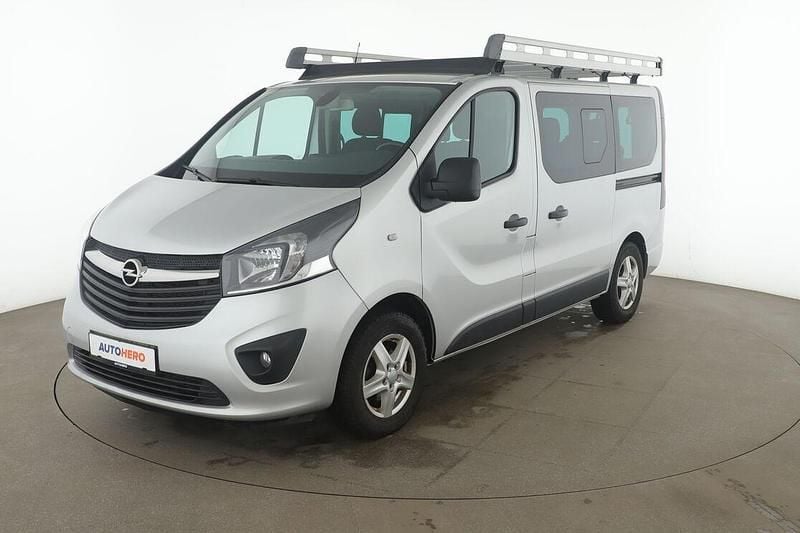 Gebraucht Opel Vivaro 145 PS (106 kW) 2017 Silber Van / Kleinbus