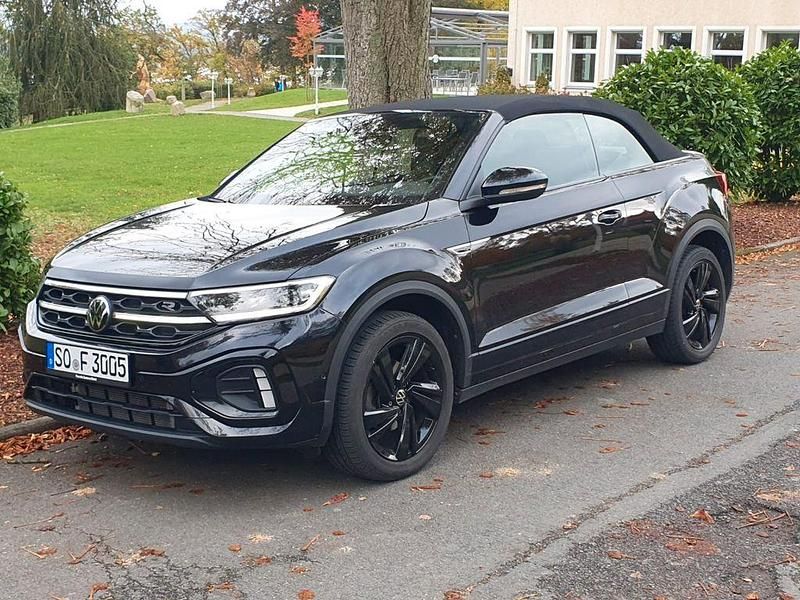 Schwarz Gebraucht 2024 VW T-Roc Cabriolet R-line Cabrio | 33.900 € (Fairer Preis) - Bild 1/4