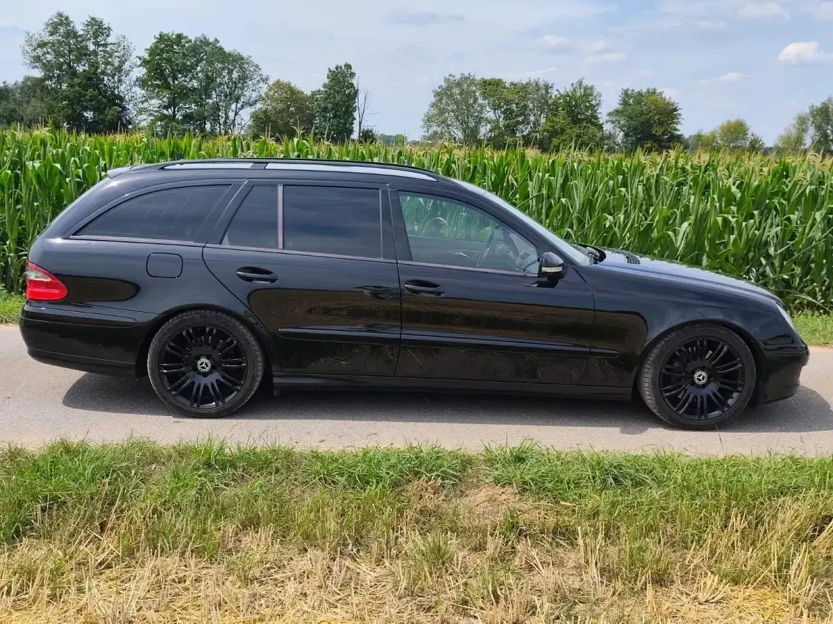 Gebraucht Mercedes E220 Elegance 170 PS (125 kW) 2008 Schwarz Kombi