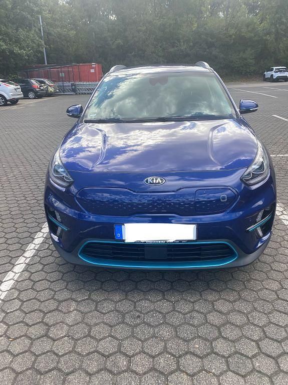 Blau Gebraucht 2021 Kia Niro SUV | 16.499 € (Fairer Preis) - Bild 1/4