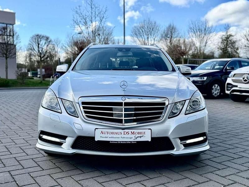 Gebraucht Mercedes E500 AMG line 408 PS (300 kW) 2012 Silber Kombi