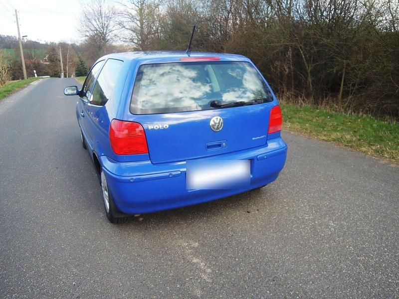 Gebraucht VW Polo 60 PS (44 kW) 2001 Blau Coupé