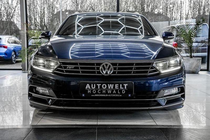 Gebraucht VW Passat Highline 190 PS (139 kW) 2016 Blau Kombi
