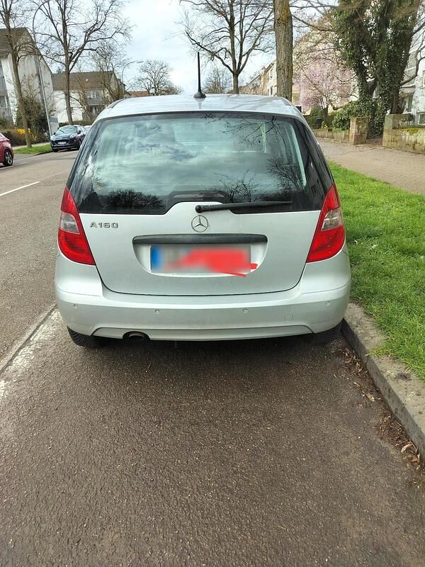 Gebraucht Mercedes A160 2011 Silber Kleinwagen