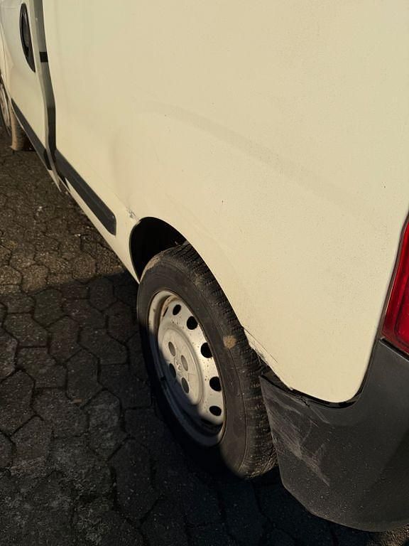 Gebraucht Peugeot Bipper 75 PS (55 kW) 2011 Weiß Van / Kleinbus