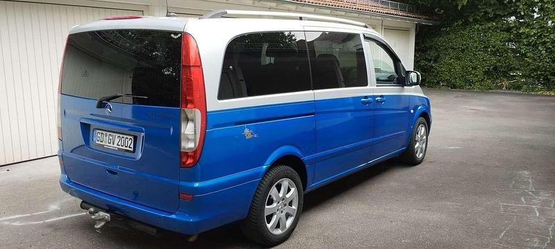 Blau Gebraucht 2009 Mercedes Vito Van / Kleinbus | 13.200 € (Teuer) - Bild 1/4