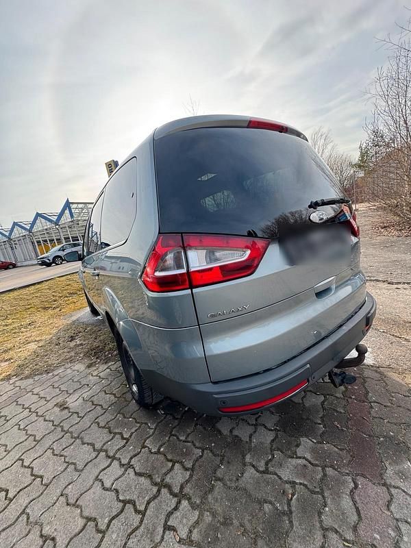 Gebraucht Ford Galaxy 140 PS (102 kW) 2009 Grau Van / Kleinbus