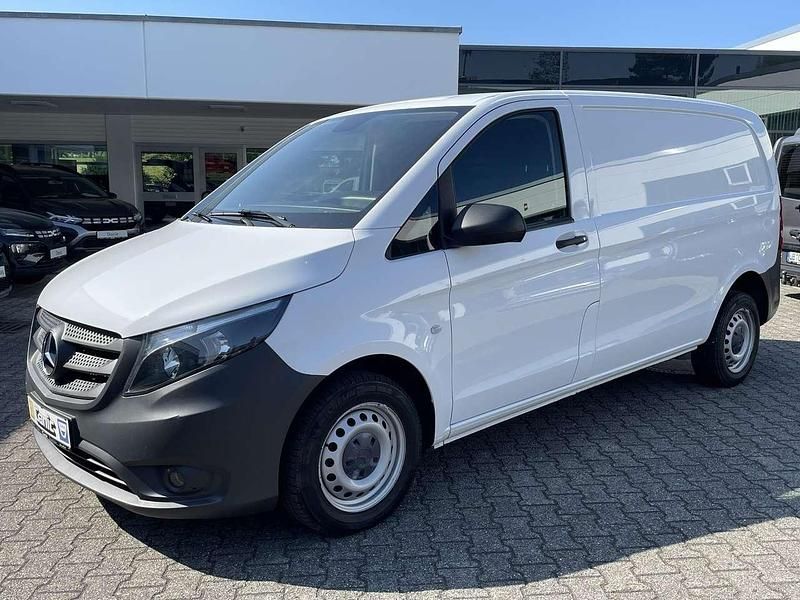 Weiß Gebraucht 2017 Mercedes Vito Van | 17.940 € (Guter Preis) - Bild 1/3