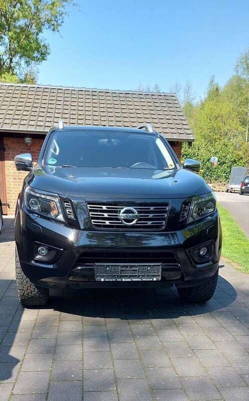 Schwarz Gebraucht 2021 Nissan Navara Tekna Abholung | 31.000 € (Guter Preis) - Bild 1/4