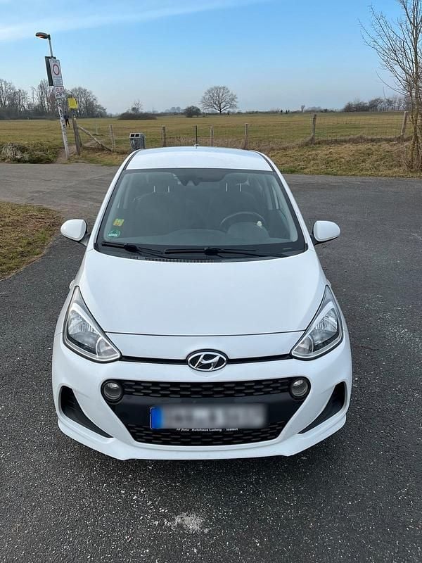 Gebraucht Hyundai i10 67 PS (49 kW) 2018 Weiß Kleinwagen