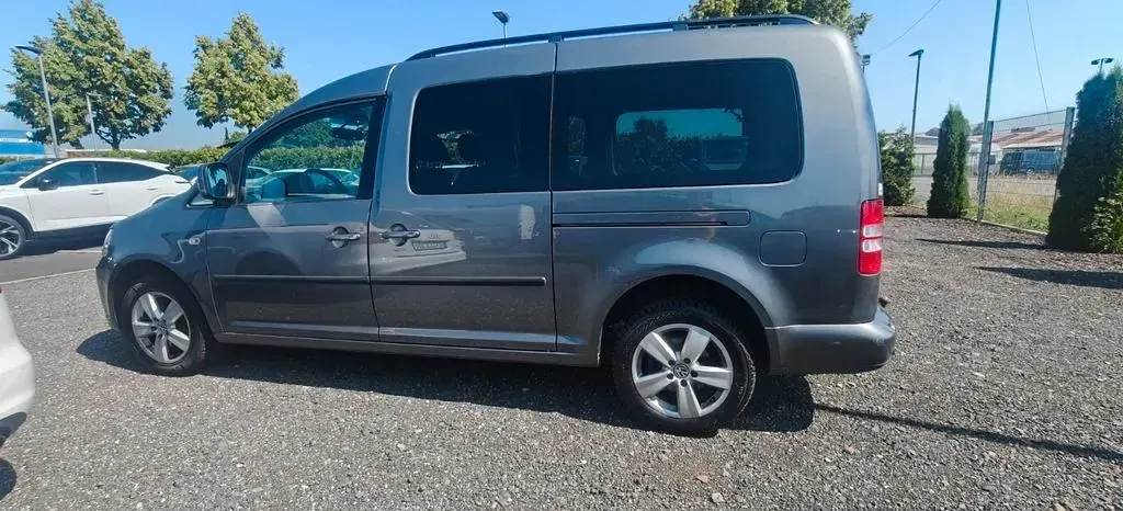 Gebraucht VW Caddy Maxi 140 PS (102 kW) 2011 Grau Van / Kleinbus