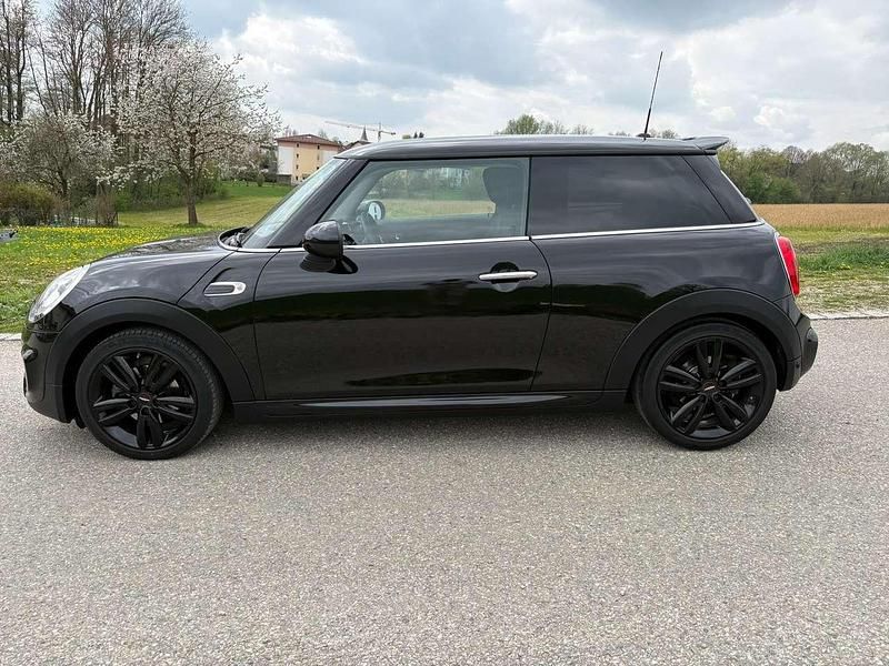 Second-hand Mini Cooper 136 CP (100 kW) 2017 Negru Hatchback