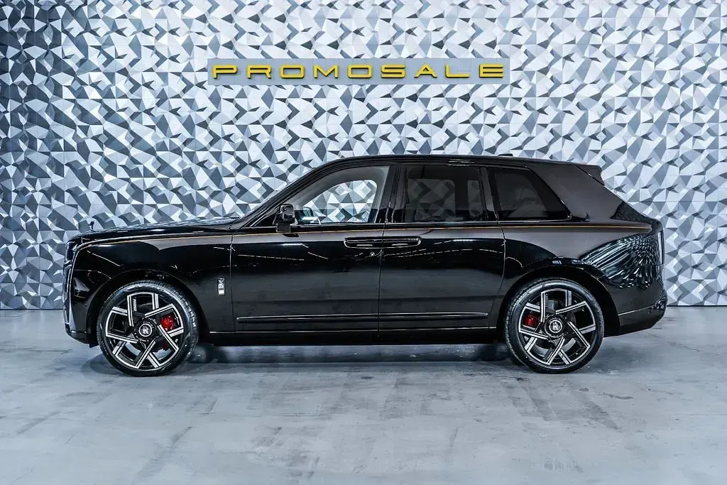 Neu Rolls Royce Cullinan 600 PS (441 kW) 2026 Schwarz SUV