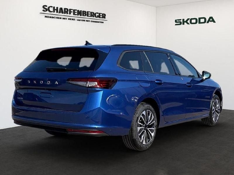 Gebraucht Skoda Superb Selection 204 PS (150 kW) 2025 Blau Kombi