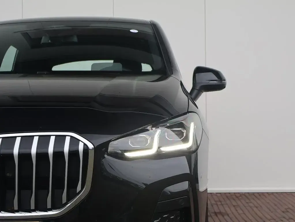 Używany BMW 230 Performance 326 KM (239 kW) 2025 Czarny Kombi