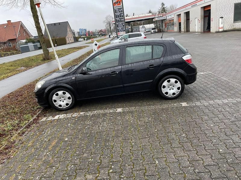 Gebraucht Opel Astra 100 PS (73 kW) 2005 Schwarz Kleinwagen