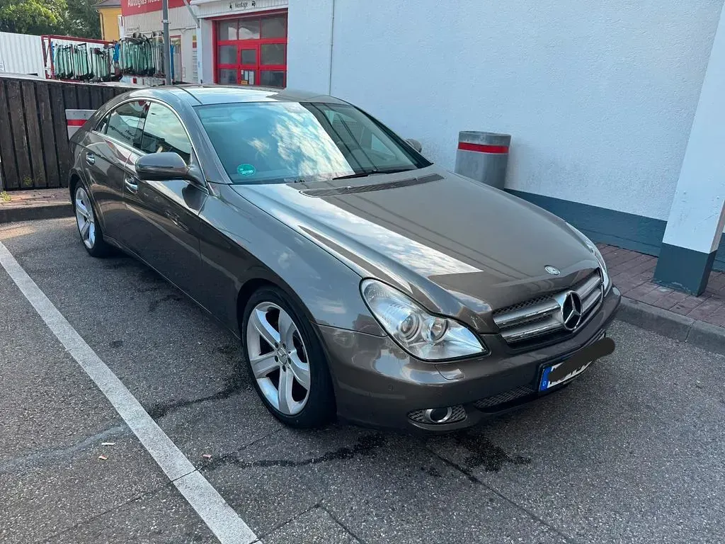 Gebraucht Mercedes CLS280 231 PS (169 kW) 2008 Braun Coupé