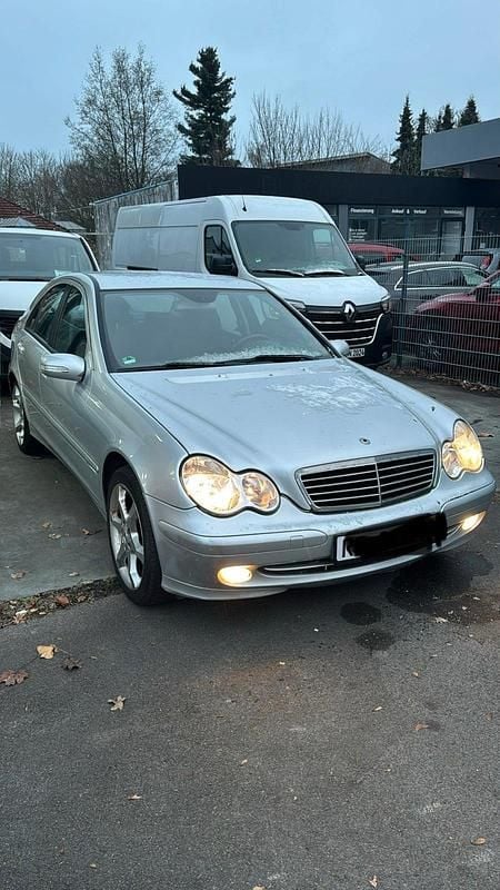 Gebraucht Mercedes C180 Sport Edition 143 PS (105 kW) 2006 Silber Limousine