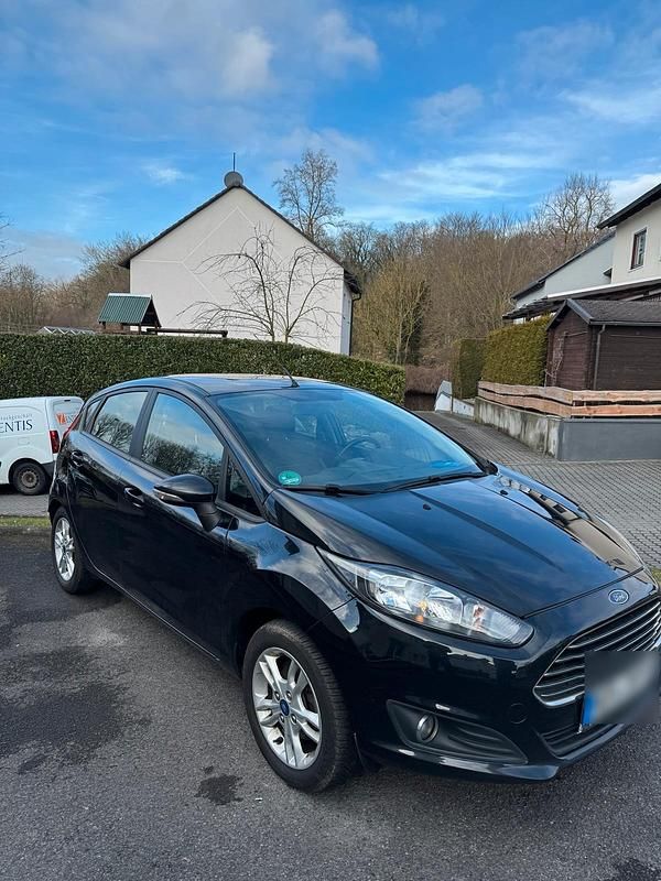 Gebraucht Ford Fiesta 95 PS (69 kW) 2015 Schwarz Limousine