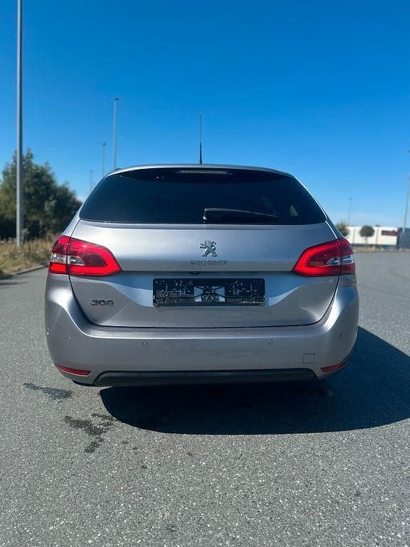 Gebraucht Peugeot 308 SW 131 PS (96 kW) 2021 Silber Kombi