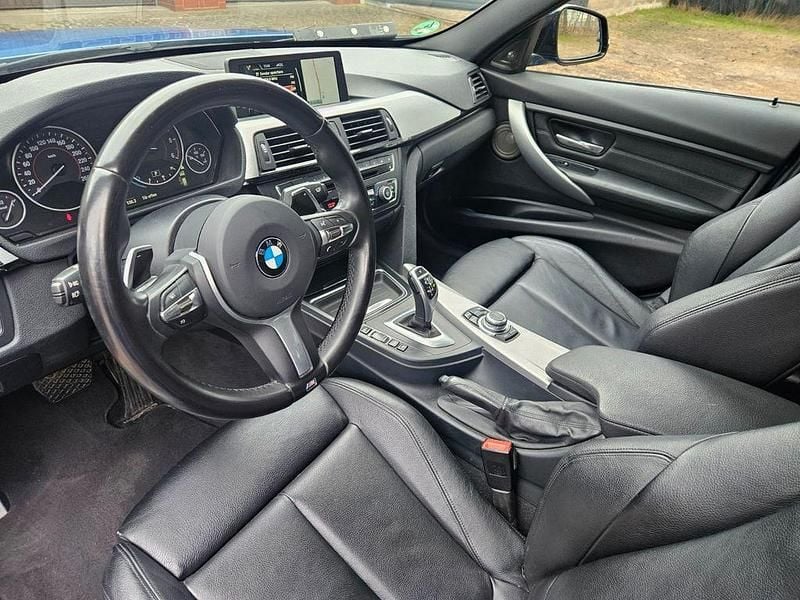 Gebraucht BMW 330 Performance 258 PS (189 kW) 2012 Blau Kombi