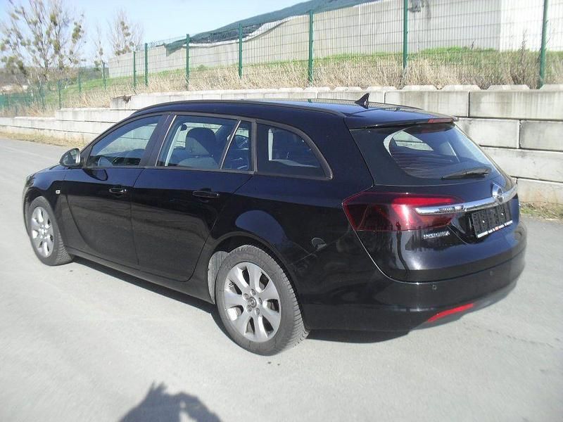 Gebraucht Opel Insignia Selection 120 PS (88 kW) 2017 Black meet kettle Kombi