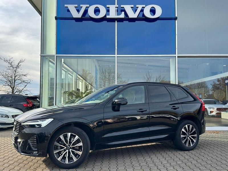 717 onyx black metallic Gebraucht 2022 Volvo XC60 Plus SUV | 38.900 € (Guter Preis) - Bild 1/4