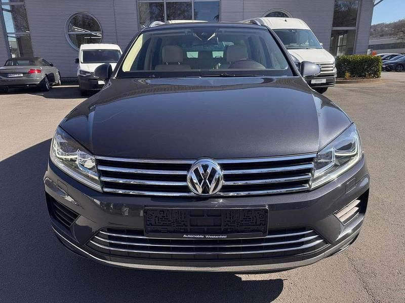 Gebraucht VW Touareg Terrain Tech 262 PS (192 kW) 2016 Dark flint gray metallic SUV