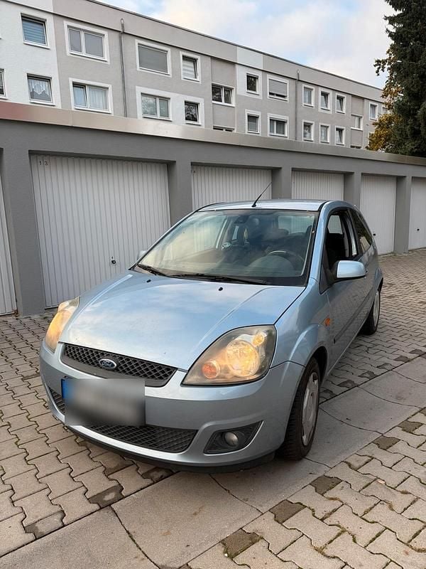Blau Gebraucht 2008 Ford Fiesta Kleinwagen | 1.880 € (Fairer Preis) - Bild 1/4