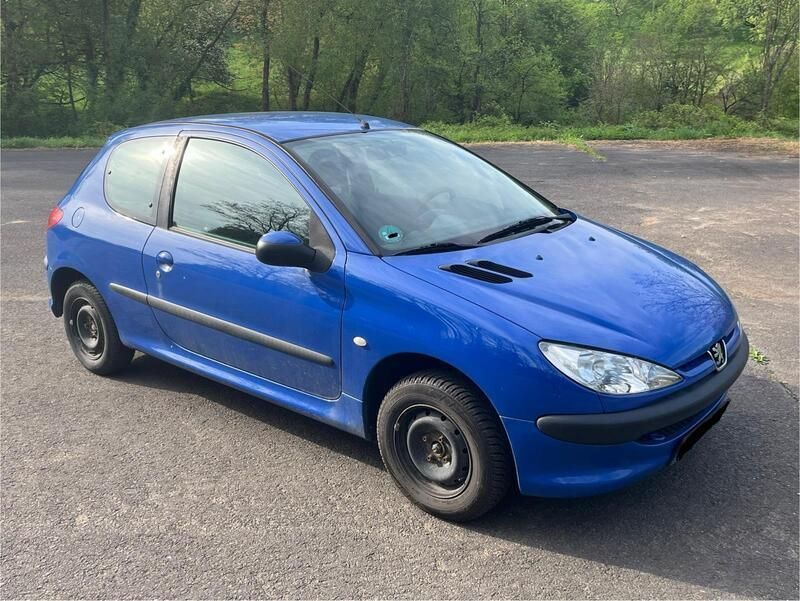 Blau Gebraucht 2001 Peugeot 206 Kleinwagen | 800 € - Bild 1/4