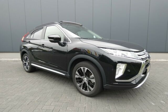 Gebraucht Mitsubishi Eclipse Cross Top 163 PS (119 kW) 2018 Schwarz metallic SUV