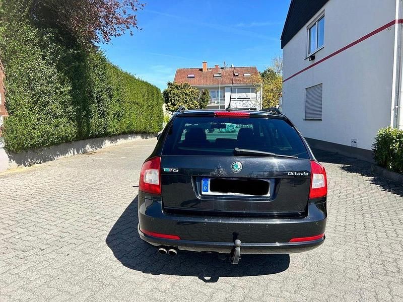 Second-hand Skoda Octavia RS 170 CP (125 kW) 2010 Negru Berlinǎ