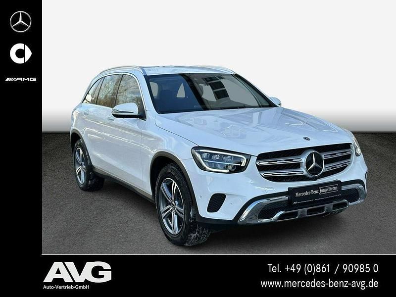 Gebraucht Mercedes GLC220 194 PS (142 kW) 2022 Unilack polarweiß SUV