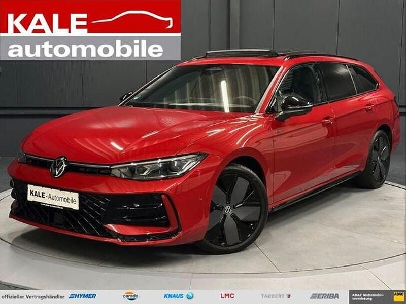 Gebraucht VW Passat Style 150 PS (110 kW) 2024 Chilirot metallic Kombi