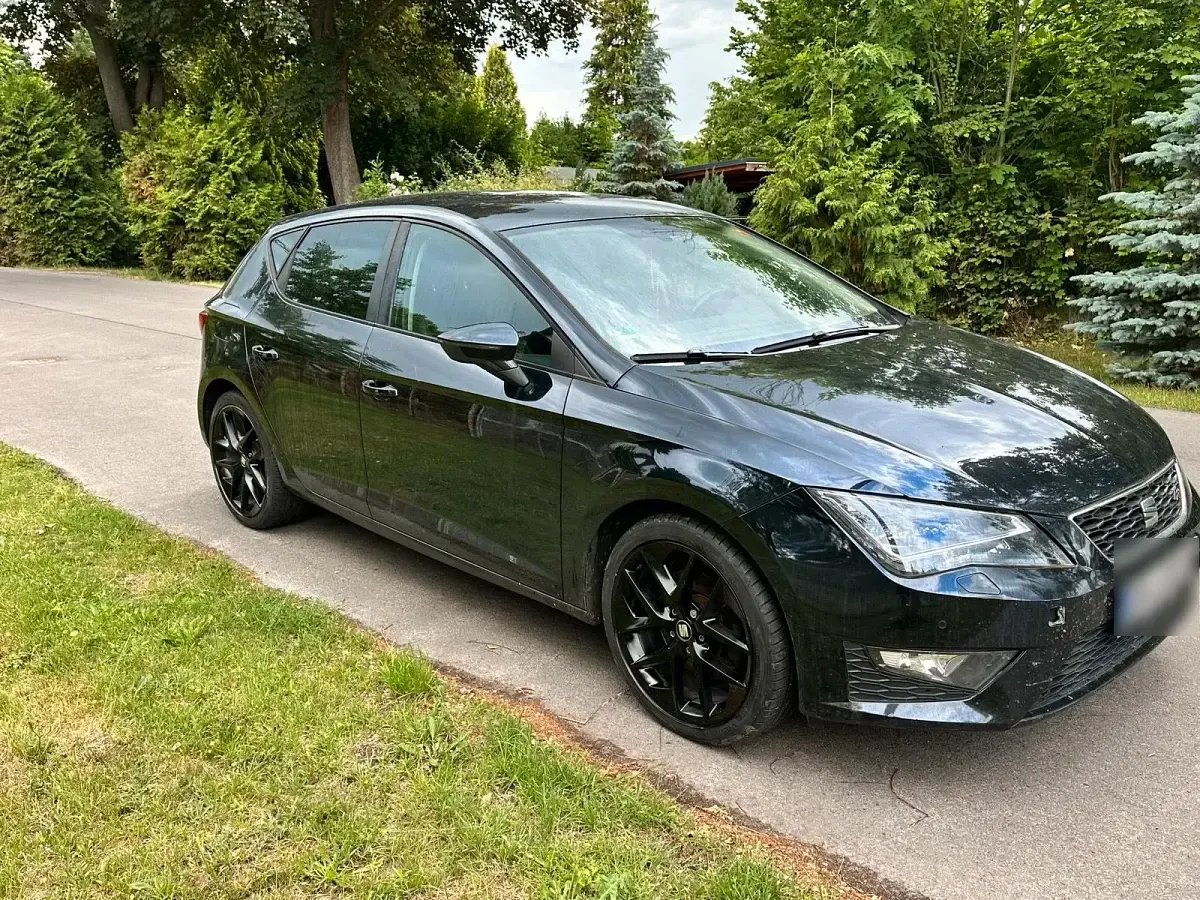 Gebraucht Seat Leon FR 179 PS (131 kW) 2016 Schwarz Limousine