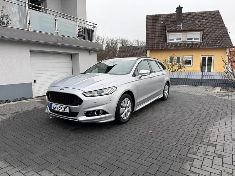 Silber Gebraucht 2018 Ford Mondeo ST Kombi | 19.200 € (Etwas zu teuer) - Bild 1/4