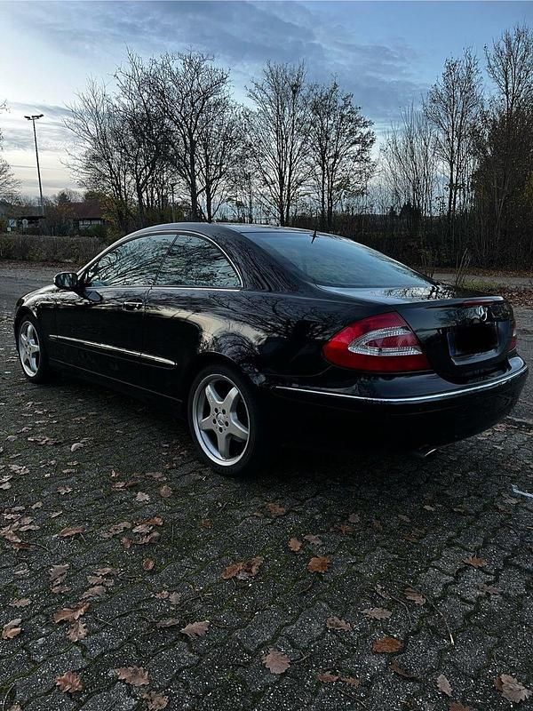 Gebraucht Mercedes CLK320 Elegance 218 PS (160 kW) 2004 Schwarz Coupé