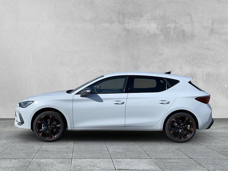 Neu Cupra Leon 150 PS (110 kW) 2025 Weiß Limousine