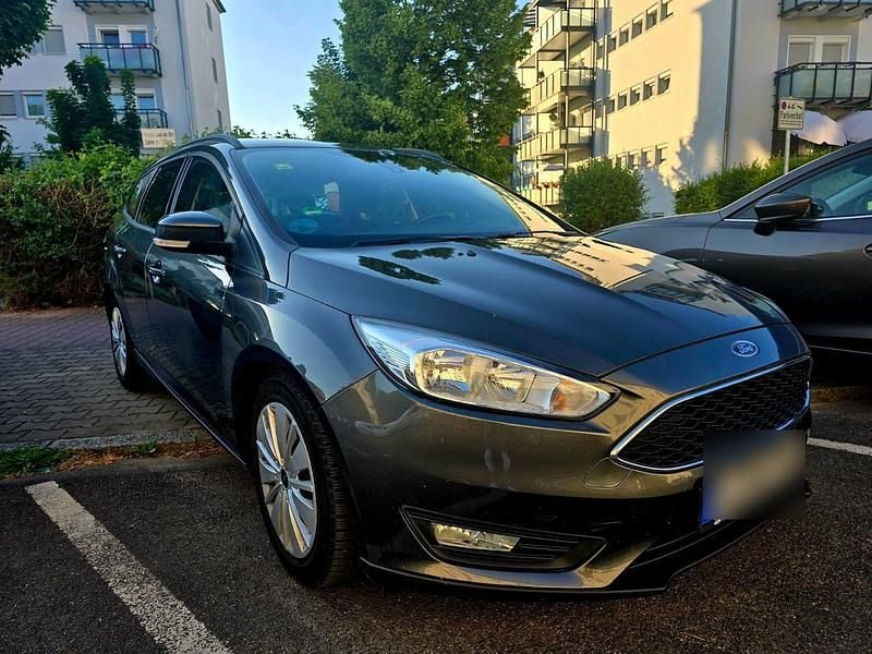 Gebraucht Ford Focus 125 PS (91 kW) 2016 Andere farben Limousine