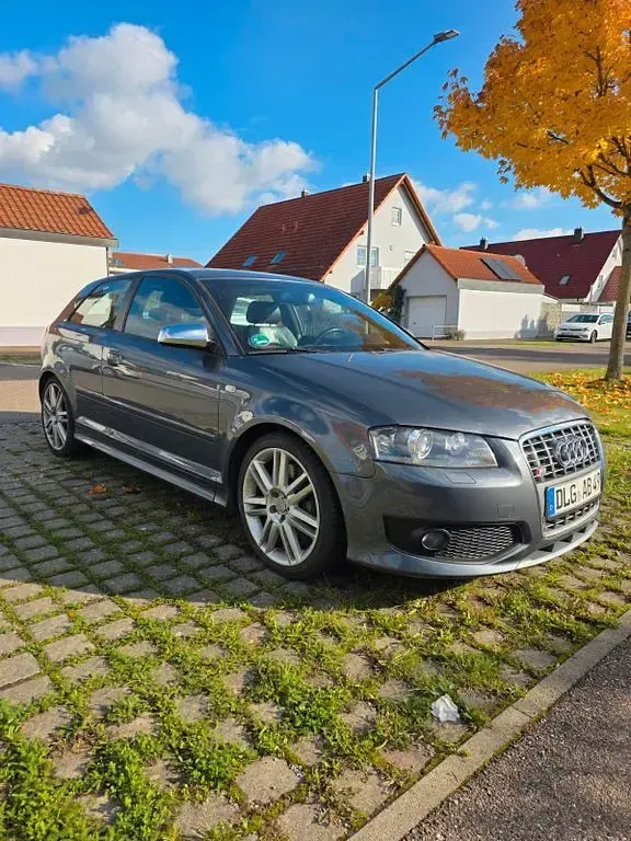 Gebraucht Audi S3 Sport 265 PS (194 kW) 2006 Grau Kleinwagen