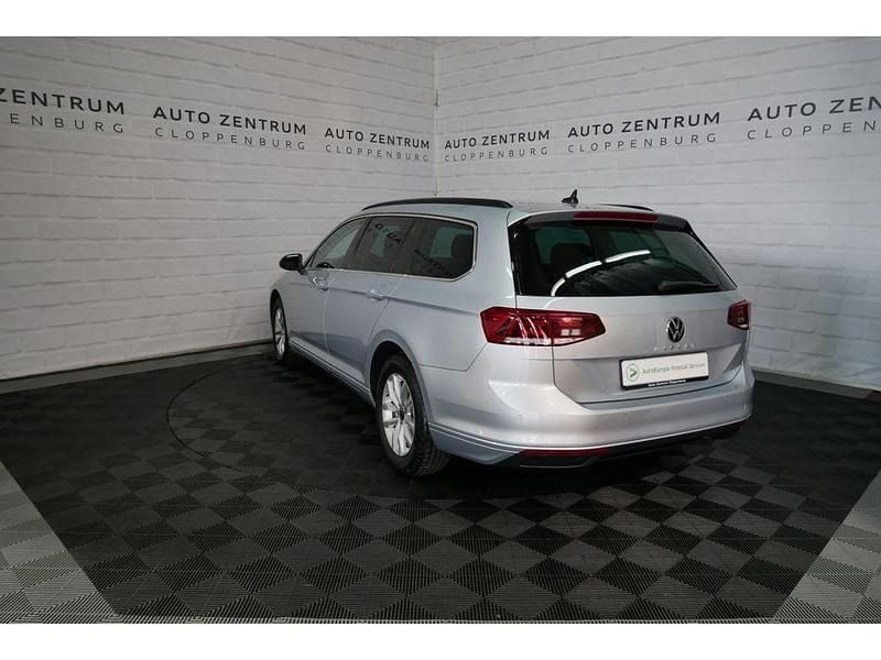 Gebraucht VW Passat Business 122 PS (89 kW) 2022 Imola/sonnengelb Kombi