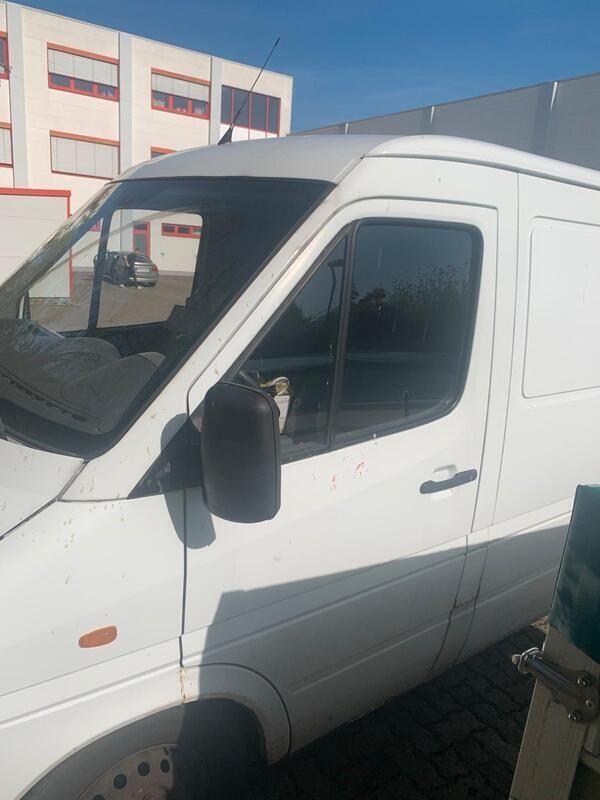 Weiß Gebraucht 2000 Mercedes Sprinter Van | 2.700 € - Bild 1/4