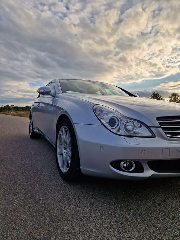Gebraucht Mercedes CLS320 224 PS (164 kW) 2006 Silber Limousine